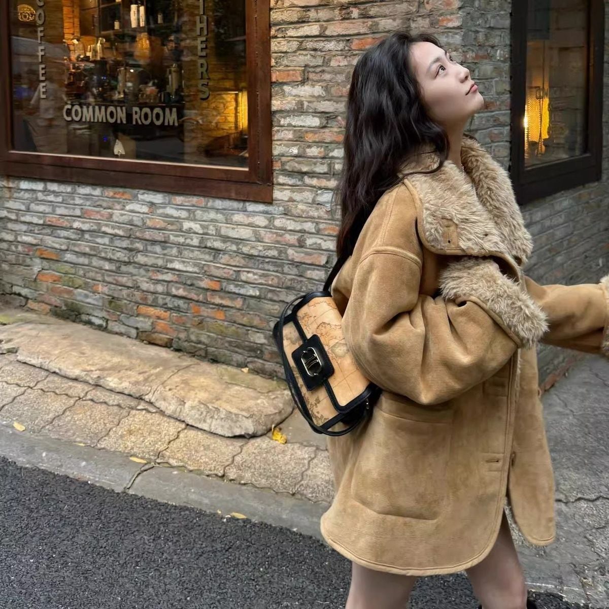 早い者勝ち オシャレデザイン プラスベルベット ムートンコートE-12379