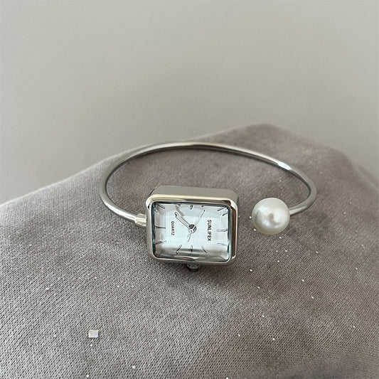 売れ筋 話題沸騰中 綺麗め シンプル オシャレ度満点 3色 レディース 腕時計E-12423