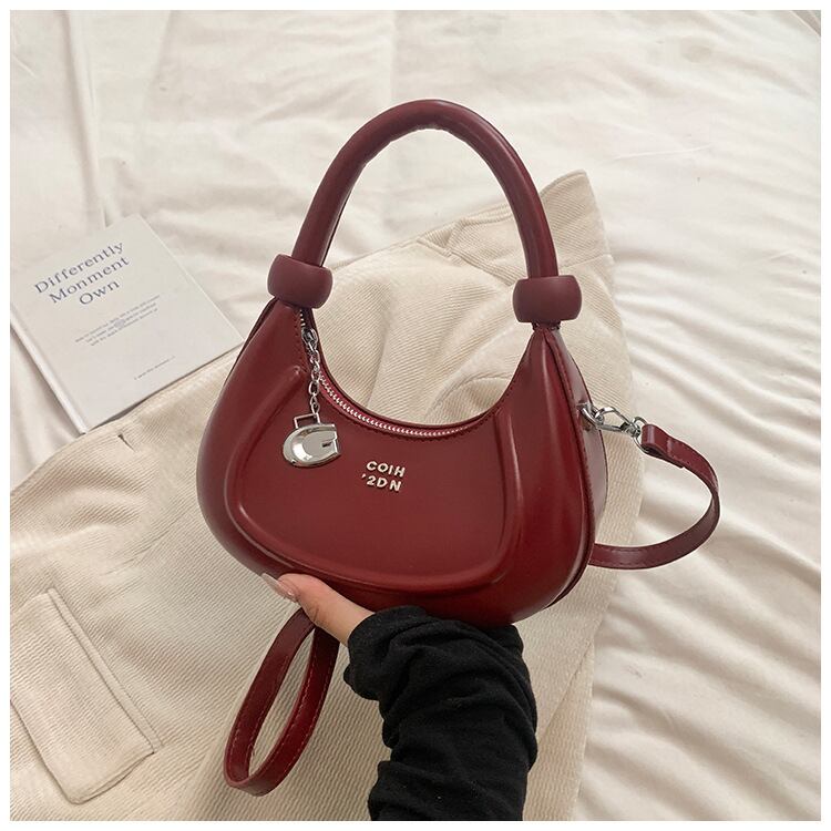 高級感 存在感のある オシャレ度満点 5色選択可 ショルダーバッグ メッセンジャーバッグE-10077