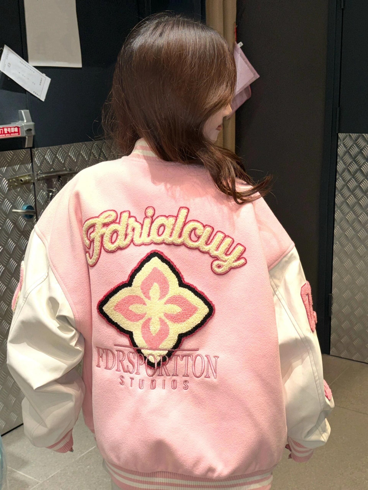 売れ筋 切り替え おすすめ スタジャン二色 ユニセックスコートE-10778