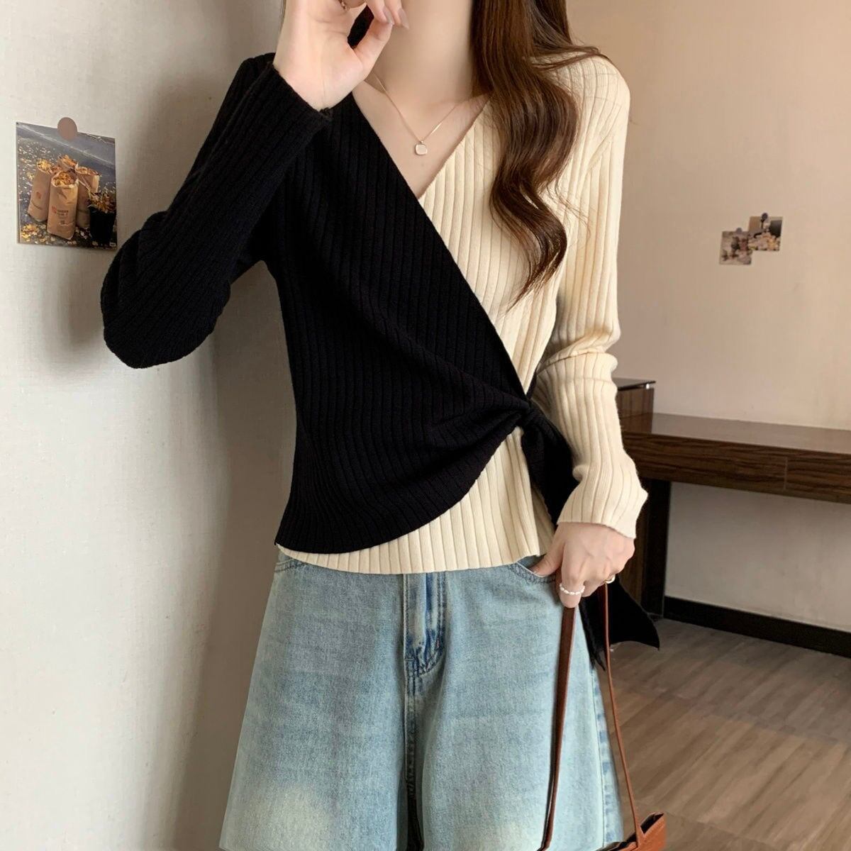 都市ファッショ デザイン オシャレ 個性的なデザイン 切り替え 2色選択 ニットトップスE-9574