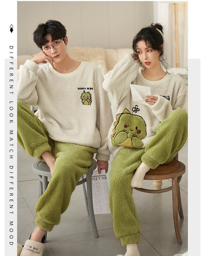 大活躍 3種選択 柔らかくて優しい印象 サンゴフリース カップル パジャマE-10005