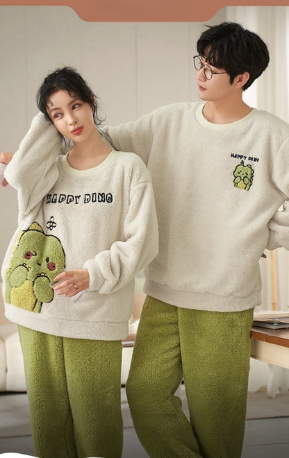 大活躍 3種選択 柔らかくて優しい印象 サンゴフリース カップル パジャマE-10005