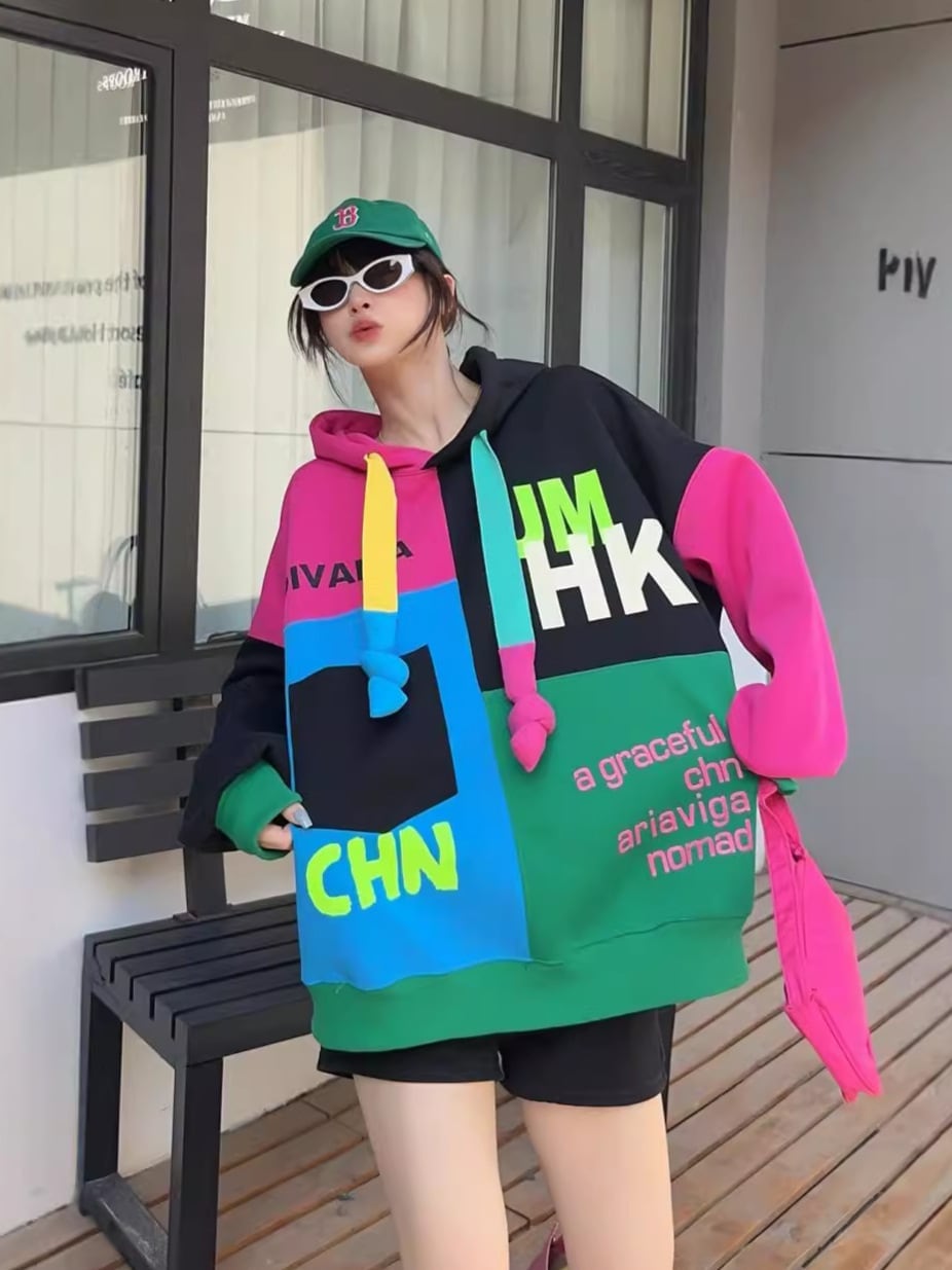 話題沸騰中 切り替え 目を奪われる カラーマッチング カジュアルプリント 3色 パーカー E-10522