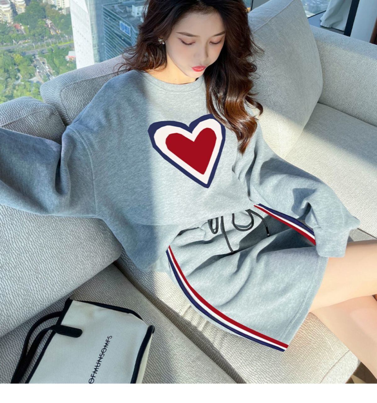 流行新作 カジュアル 目を奪われる トップスⅹミニスカートセットアップE-9156