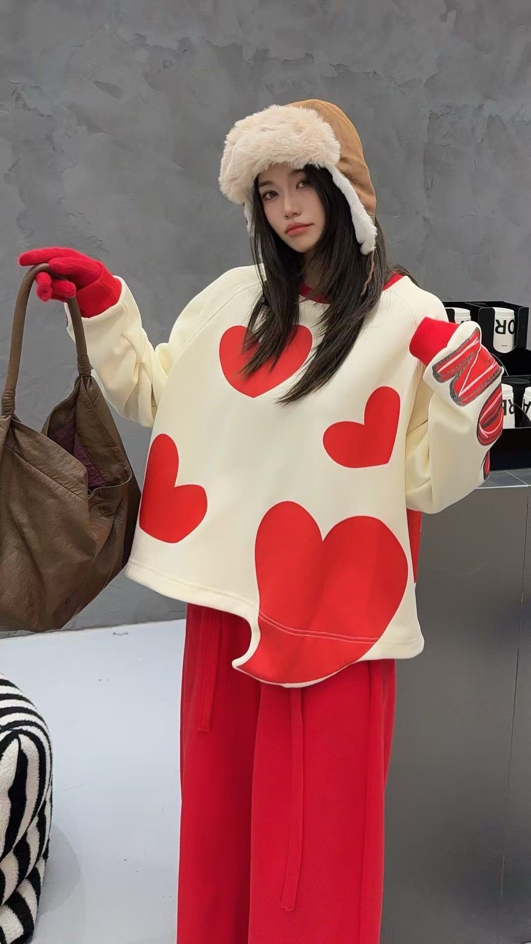 個性派 キュート  柔らかくて優しい印象  カジュアル   4色 スウェット  E-12206