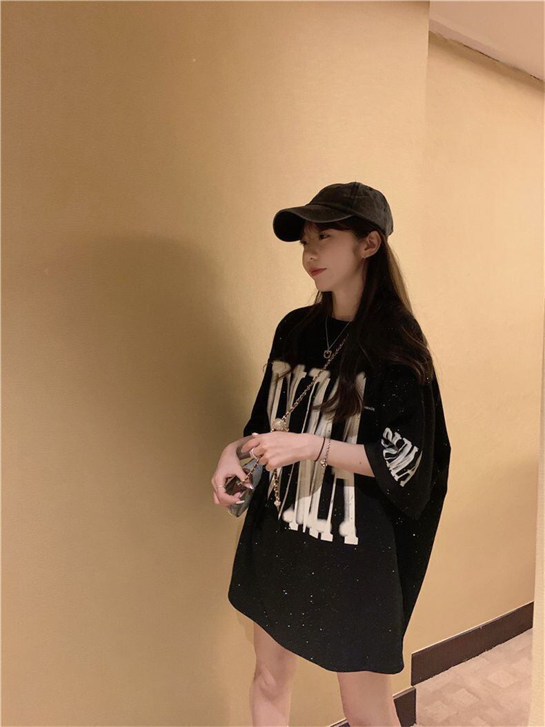 売り切れ必至 アバンギャルド 気質アップ おしゃれ度高め ルーズ 半袖 Tシャツ E-9289