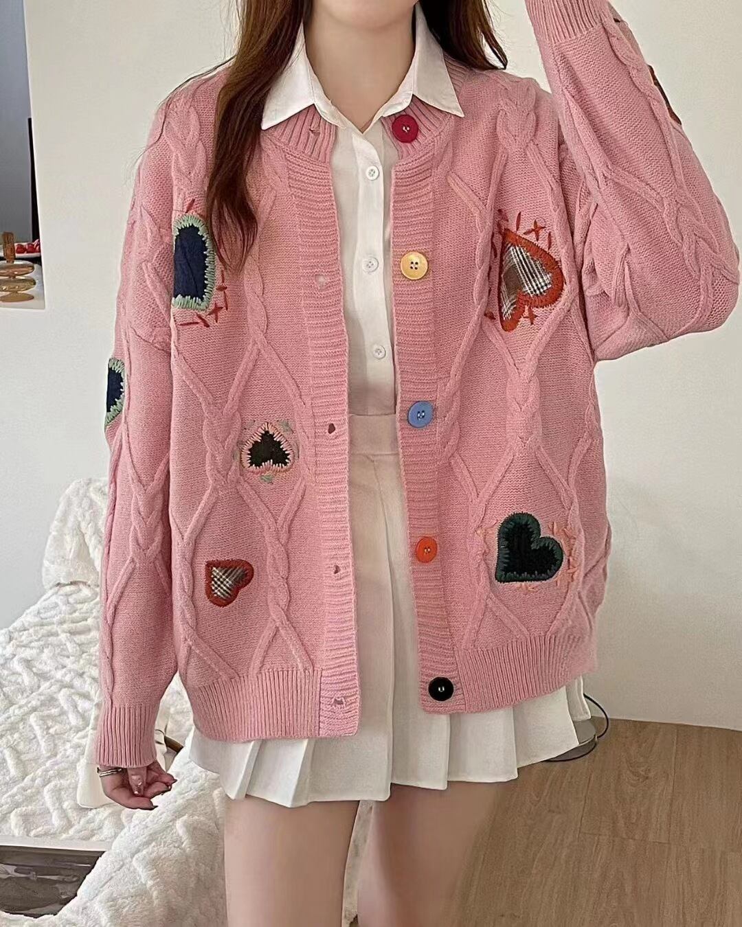 絶対欲しい 目を奪われる 流行新作 刺繍 2色選択 ニットトップスE-9738