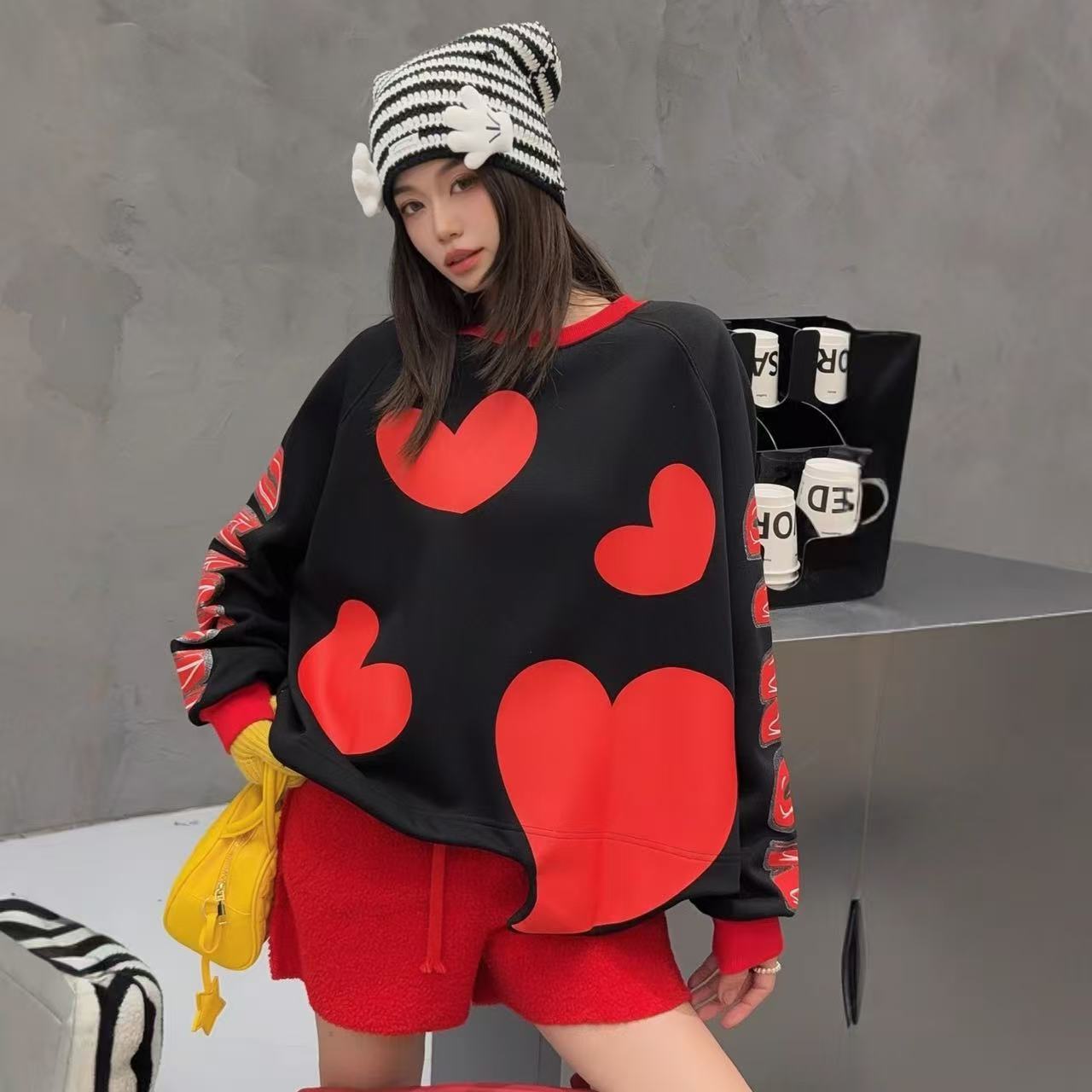 個性派 キュート  柔らかくて優しい印象  カジュアル   4色 スウェット  E-12206