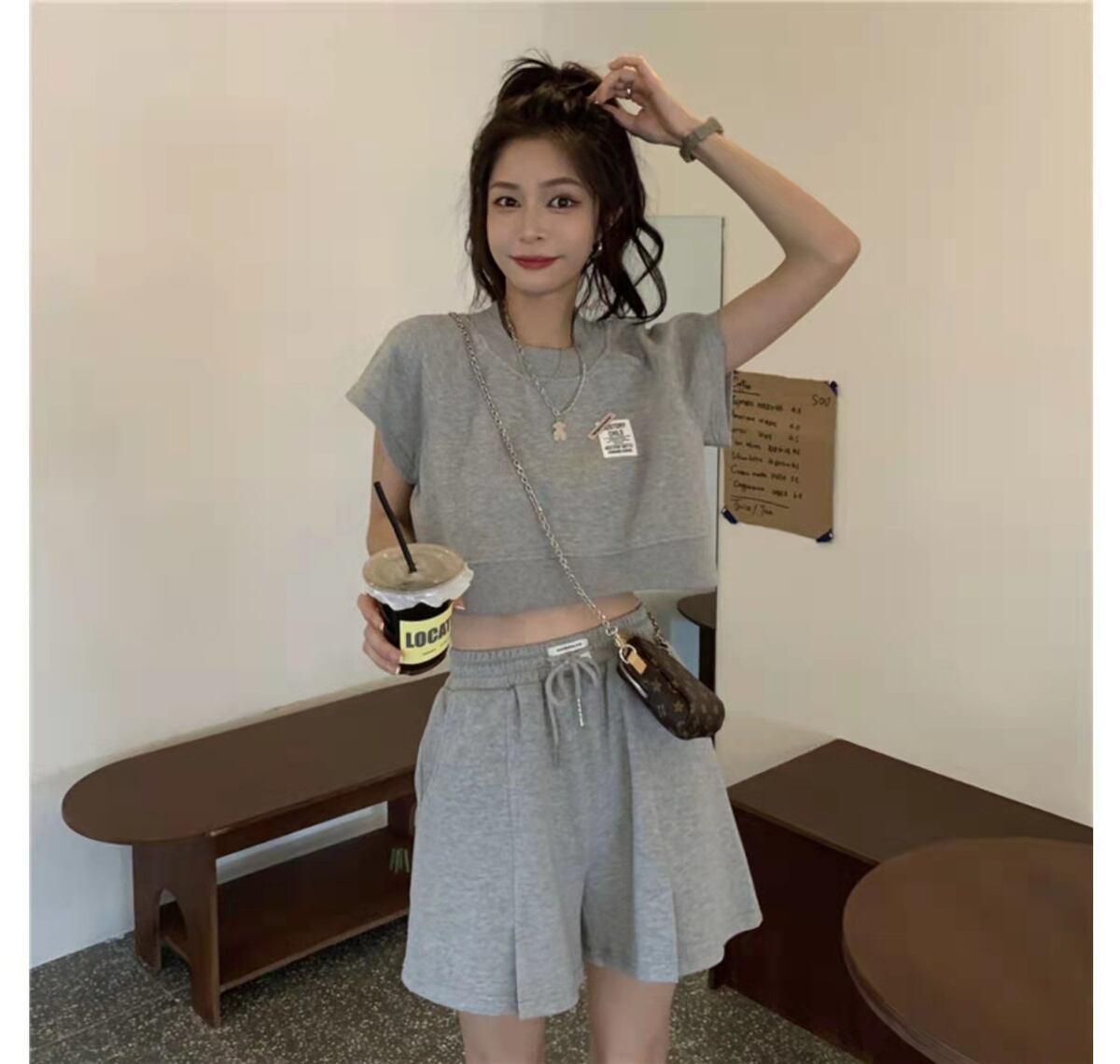 流行新作 美人度アップ 目を奪われる カジュアル 半袖Ｔシャツⅹパンツセット全2色E-9104