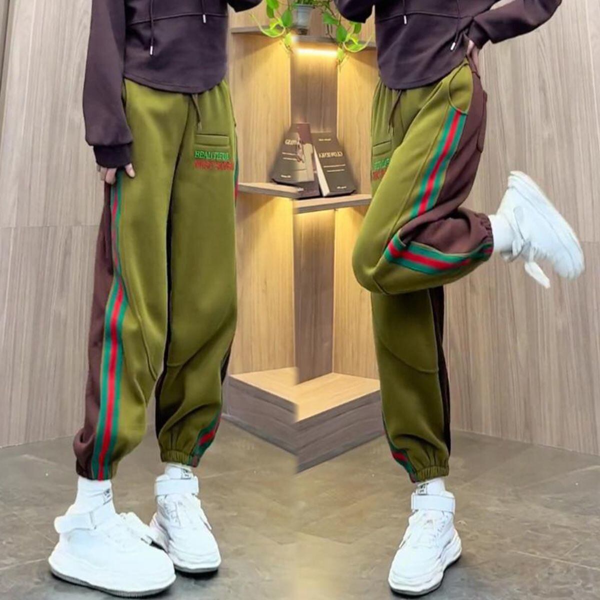 絶対欲しい 切り替え 個性的なデザイン 5色選択 スポーツスウェットパンツE-9824