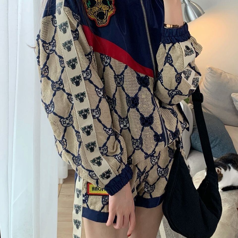 話題沸騰中 スタイルアップ 目を奪われる 切り替え ジャケット＋ショートパンツ セットアップE-9192