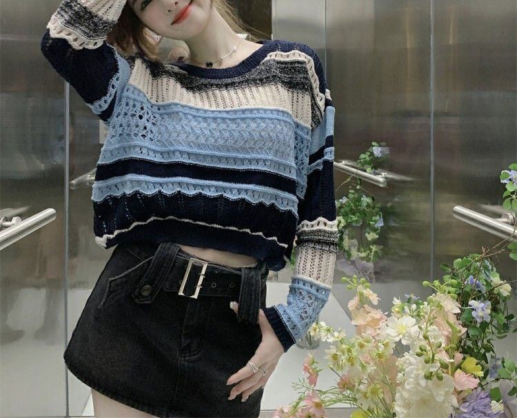 柔らかくて優しい印象 ストライプ柄 切り替え ニットトップスE-9142